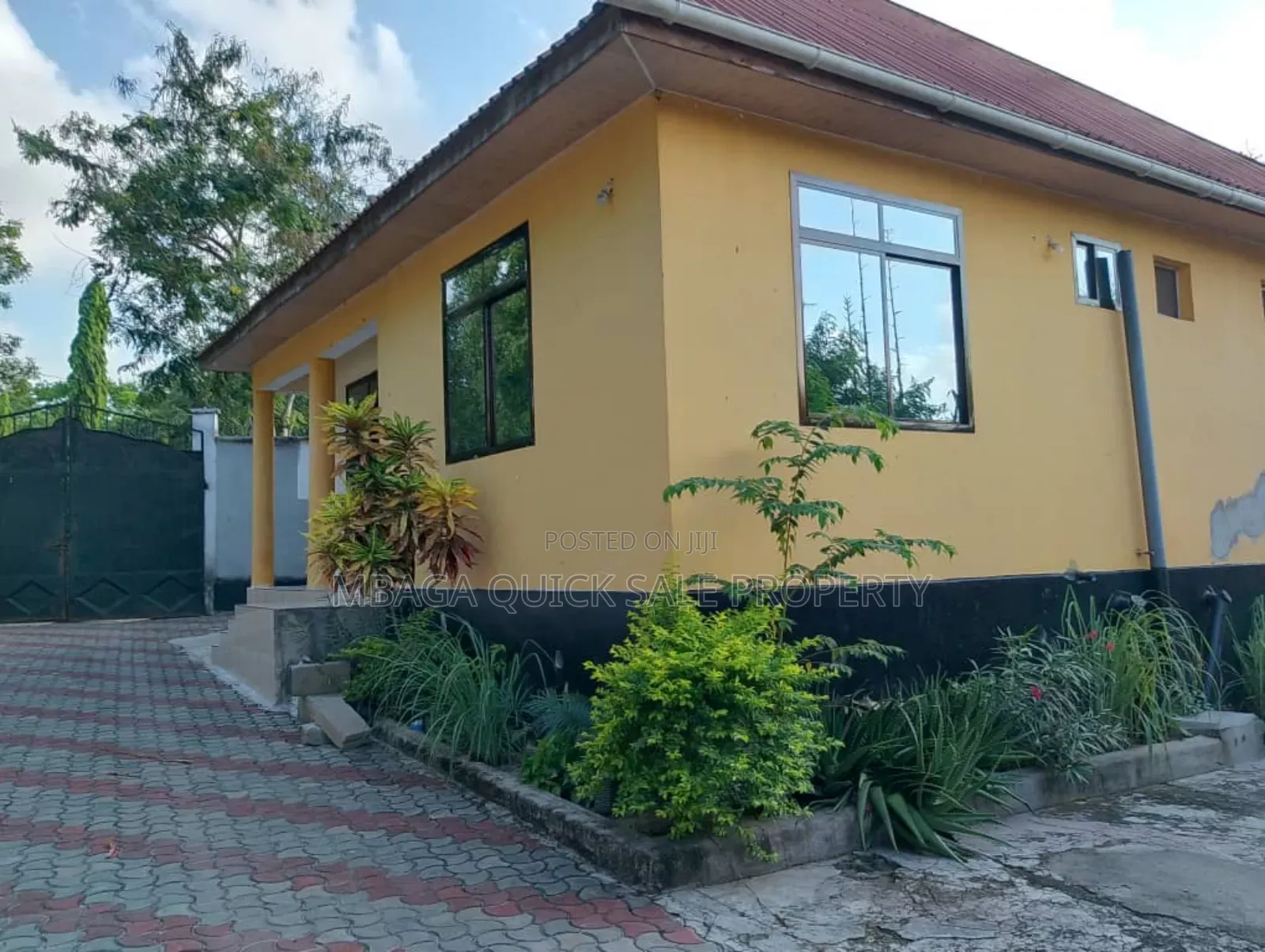 3bdrm House in Makofia, Kinyerezi for sale in Kinyerezi