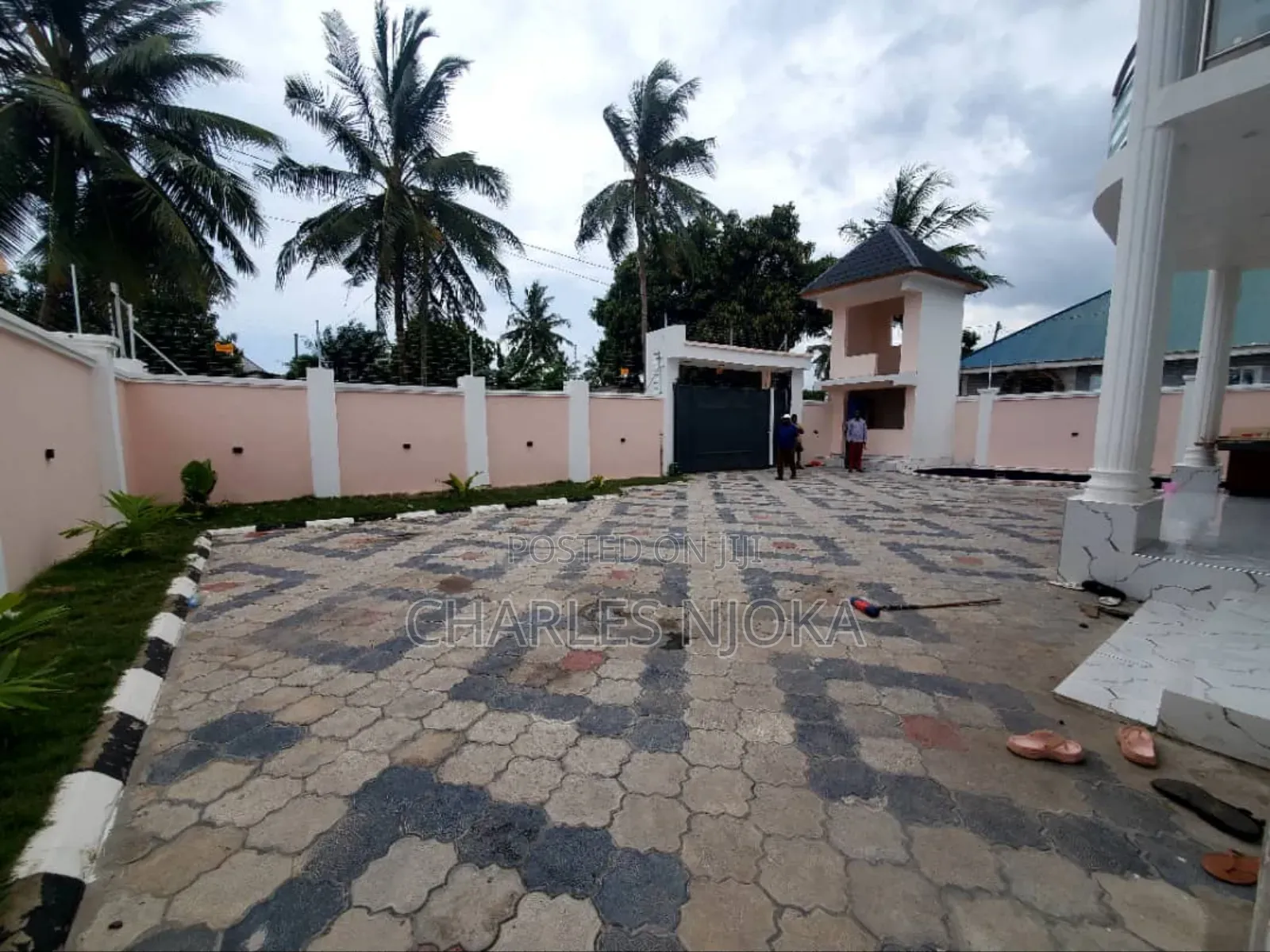 7bdrm Block of Flats in Tanzania Dare Salaam for sale in Ukonga