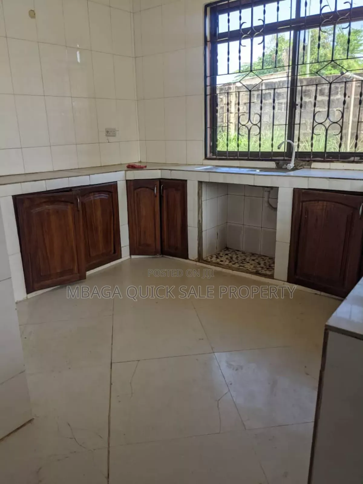 3bdrm Apartment in Mbuyuni, Mbezi for rent in Mbezi