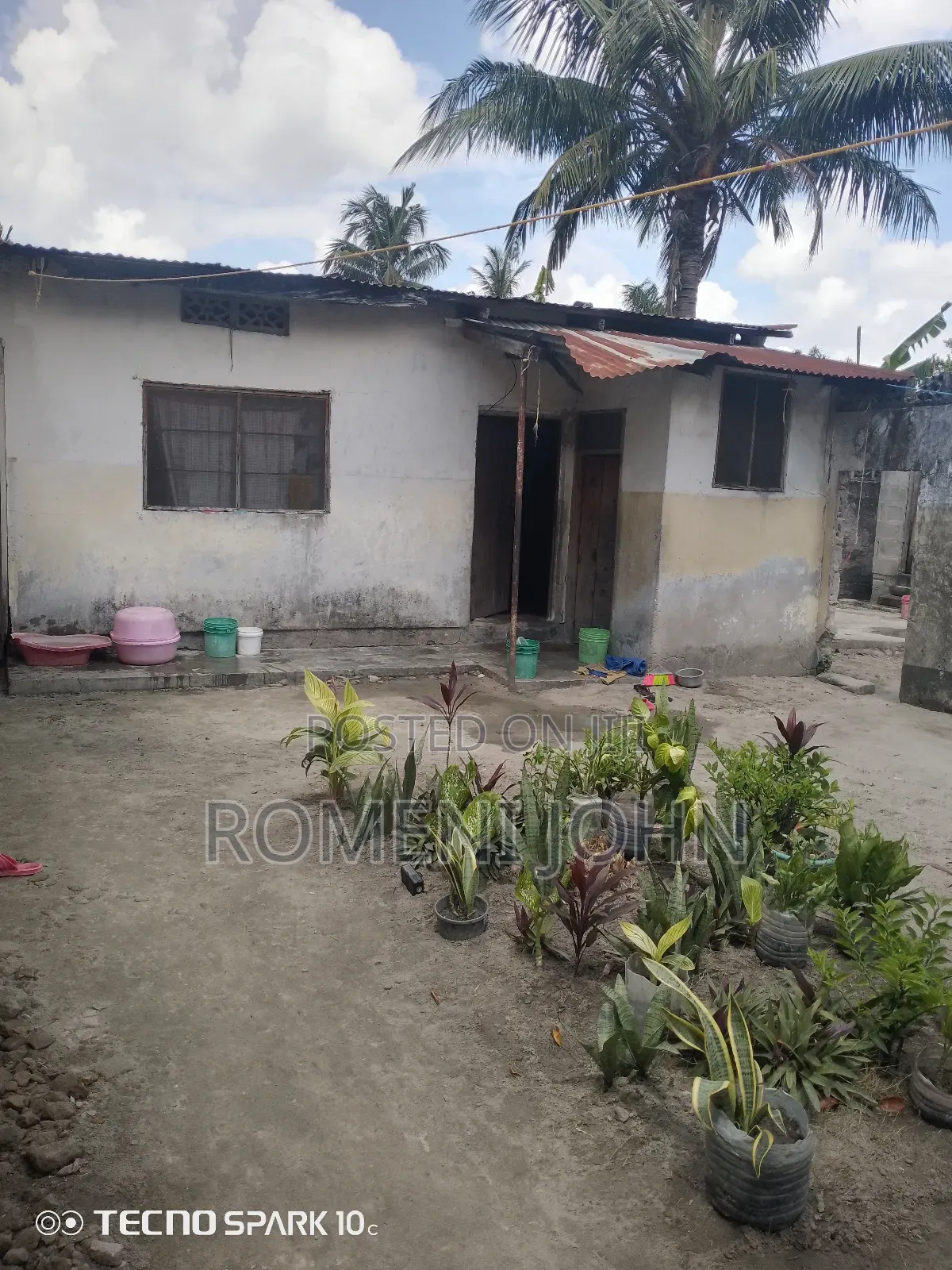 16bdrm Apartment in Tanzania Daresalaam, Ilala for sale in Ilala