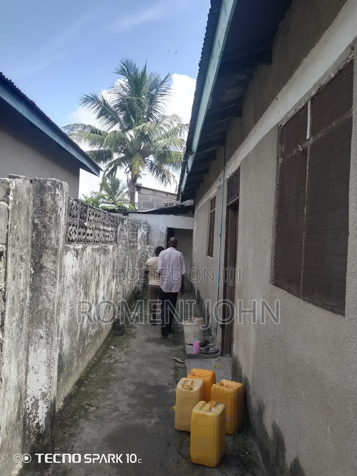 16bdrm Apartment in Tanzania Daresalaam, Ilala for sale in Ilala