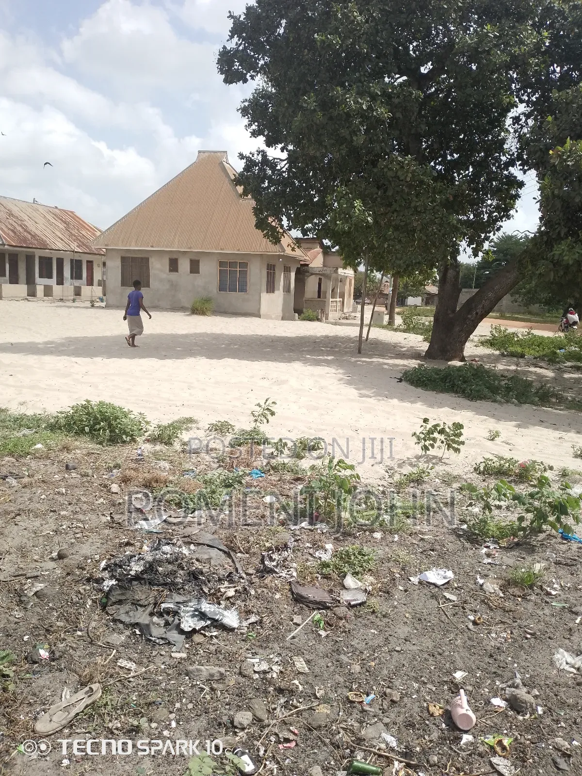 Eneo La Kibiashara Linauzwa Milioni 90 Ukonga Mkolemba. in Ilala