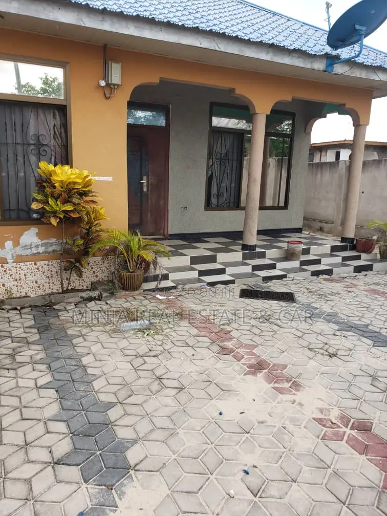4bdrm House in Zinga for sale in Zinga