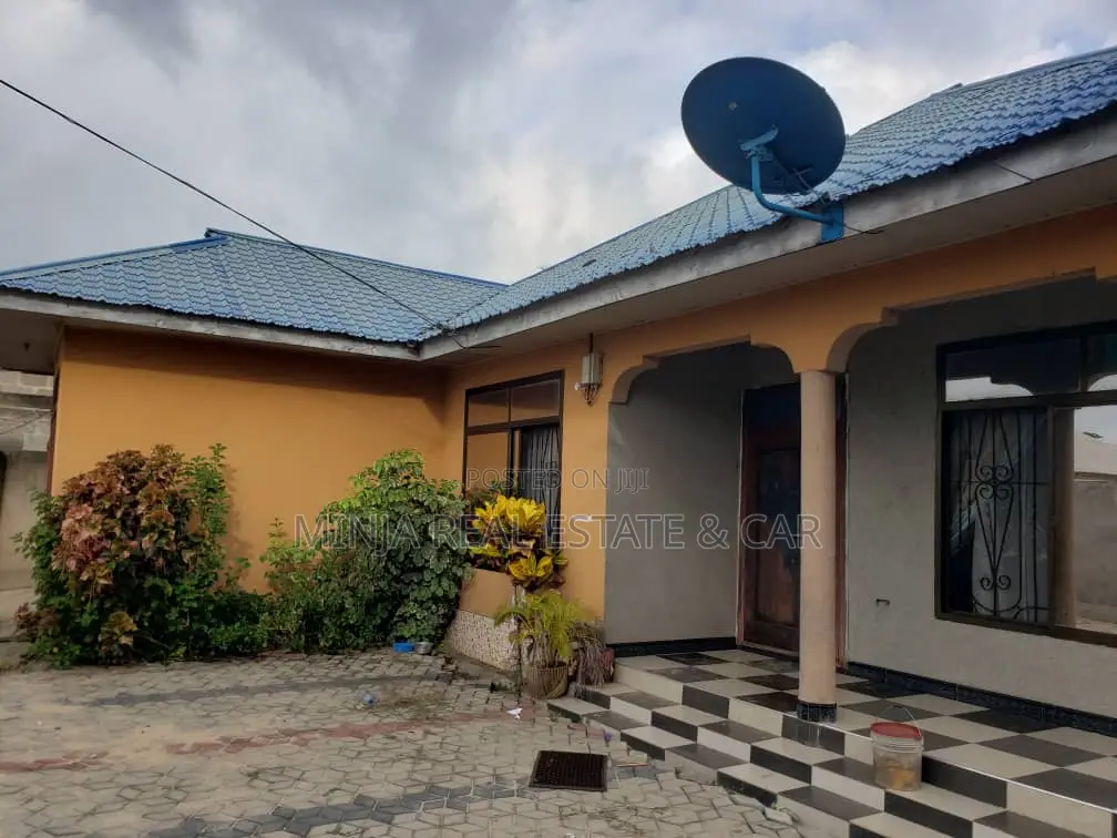 4bdrm House in Zinga for sale in Zinga
