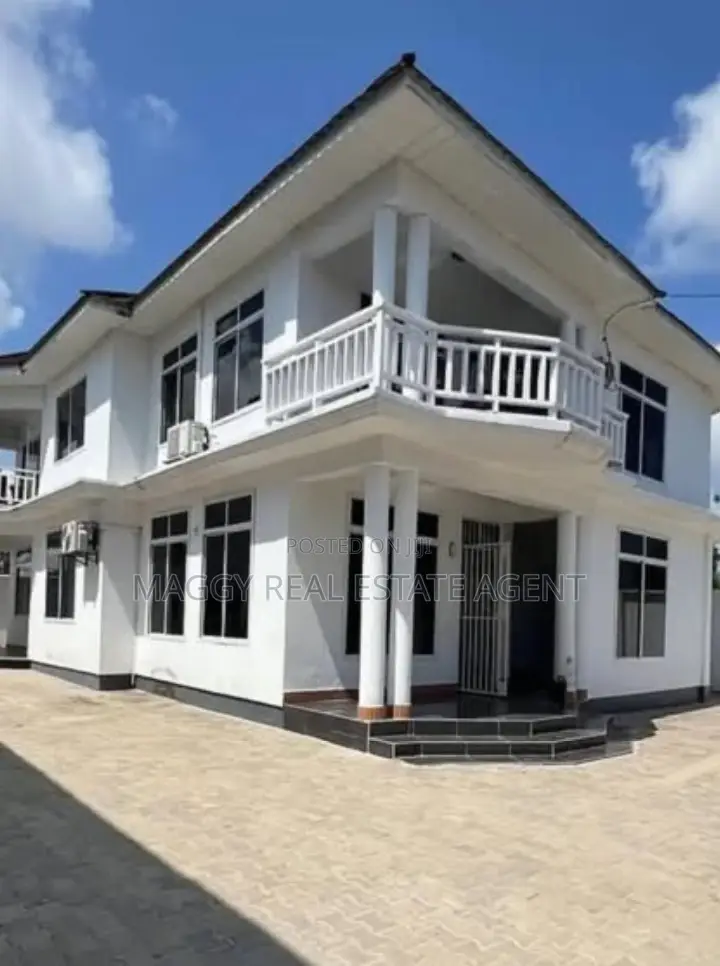 3bdrm Apartment in Ununio Beach, Kunduchi for rent in Kunduchi