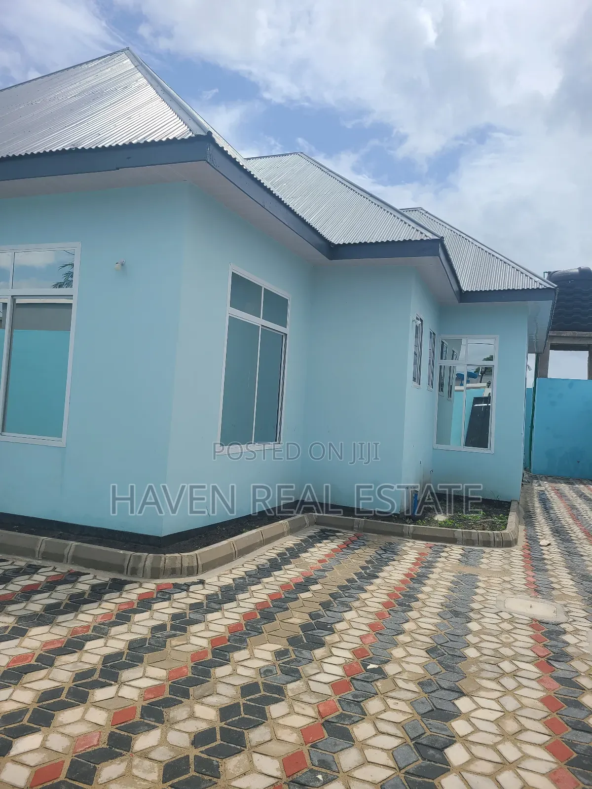 5bdrm House in Kigamboni for sale in Kigamboni