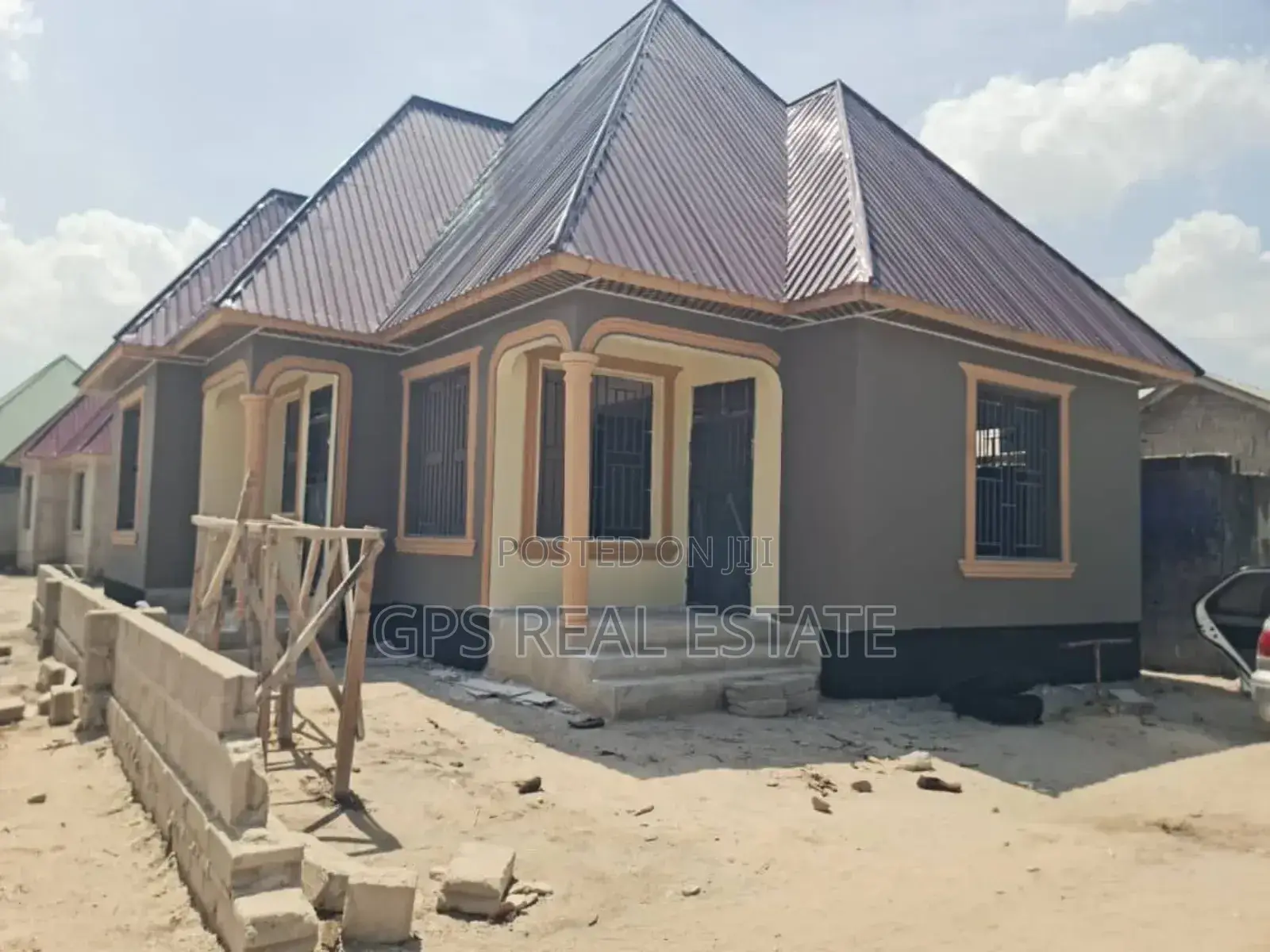 3bdrm House in Chamazi Mfenesini, Kinondoni for sale in Kinondoni