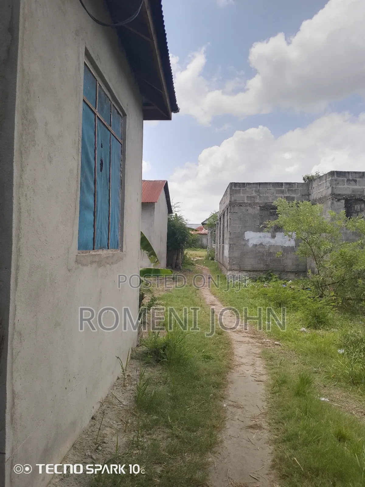 6bdrm Apartment in Tanzania Daresalaam, Ilala for sale in Ilala