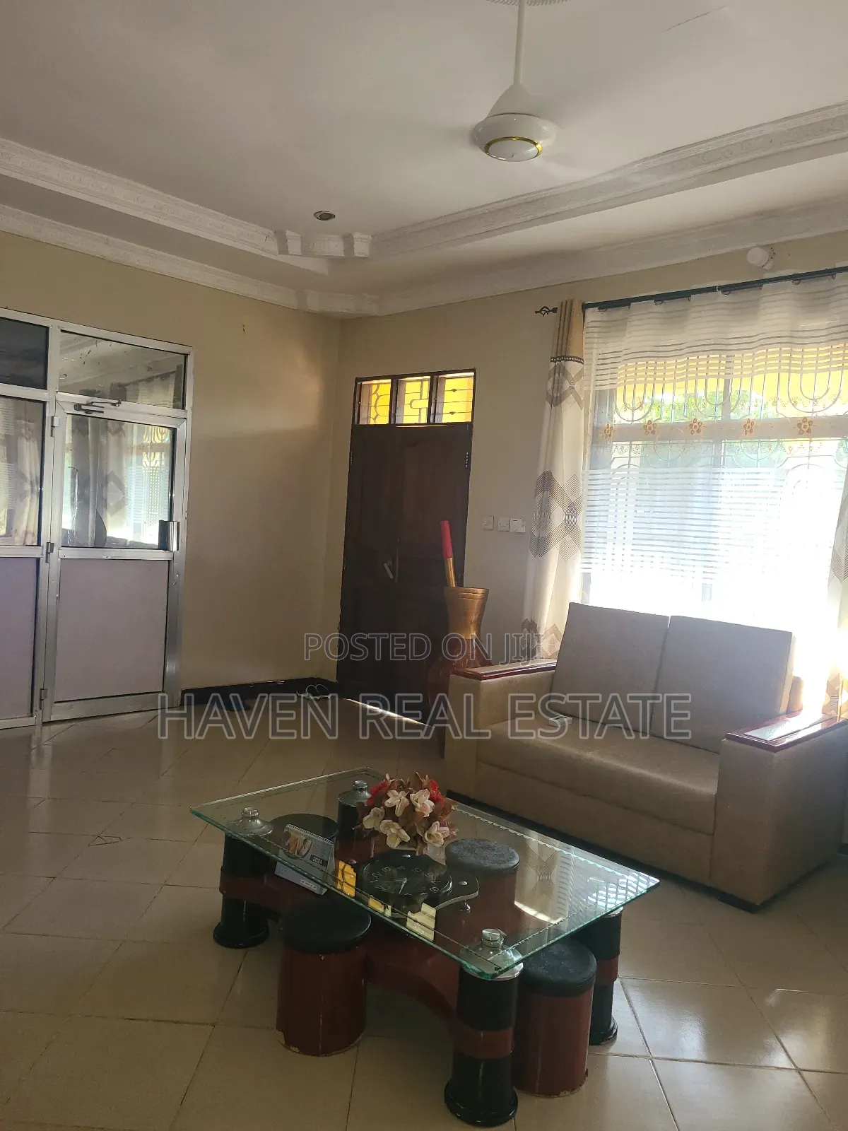 4bdrm House in Yombo for sale in Yombo