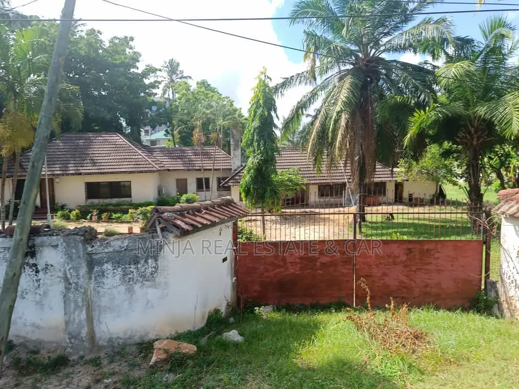 Plot for Sale Morocco Kinondoni Uporoto in Kinondoni