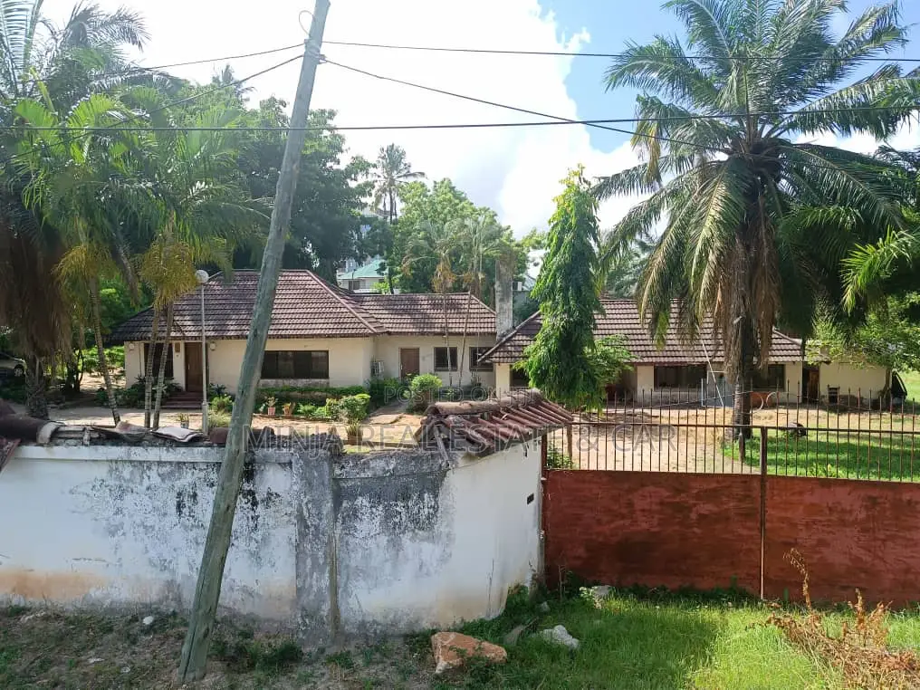 Plot for Sale Morocco Kinondoni Uporoto in Kinondoni