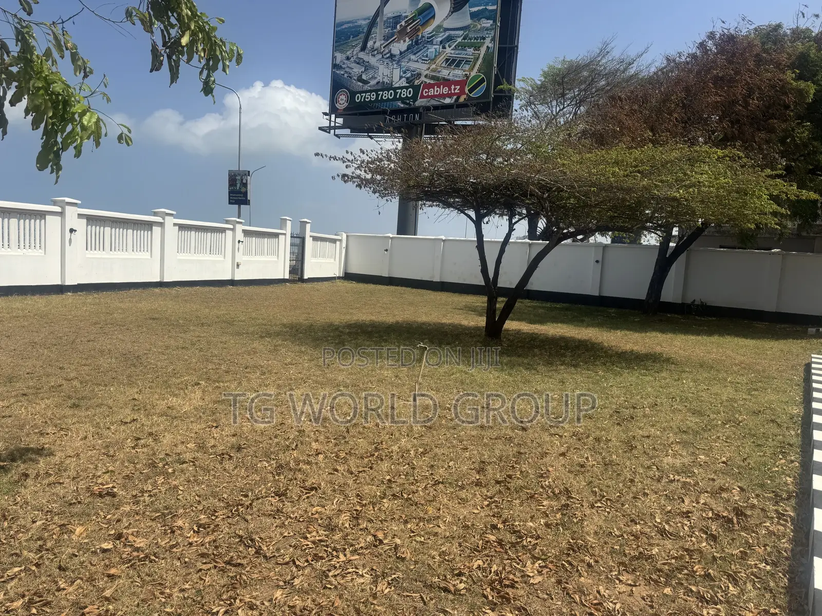 6bdrm Bungalow in Upanga West Near, Kinondoni for sale in Kinondoni