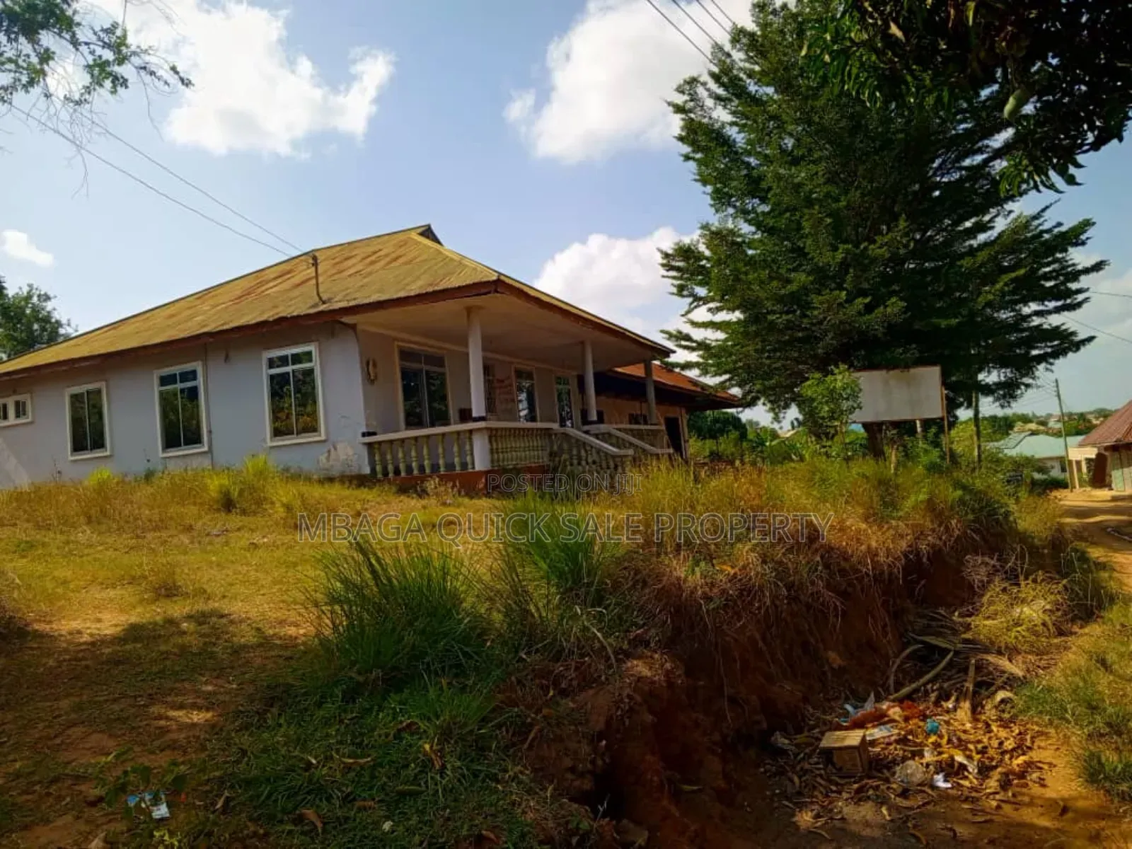 8 Bed Room House for Sale at Mbezi Luguluni Ideal for Hospit in Mbezi