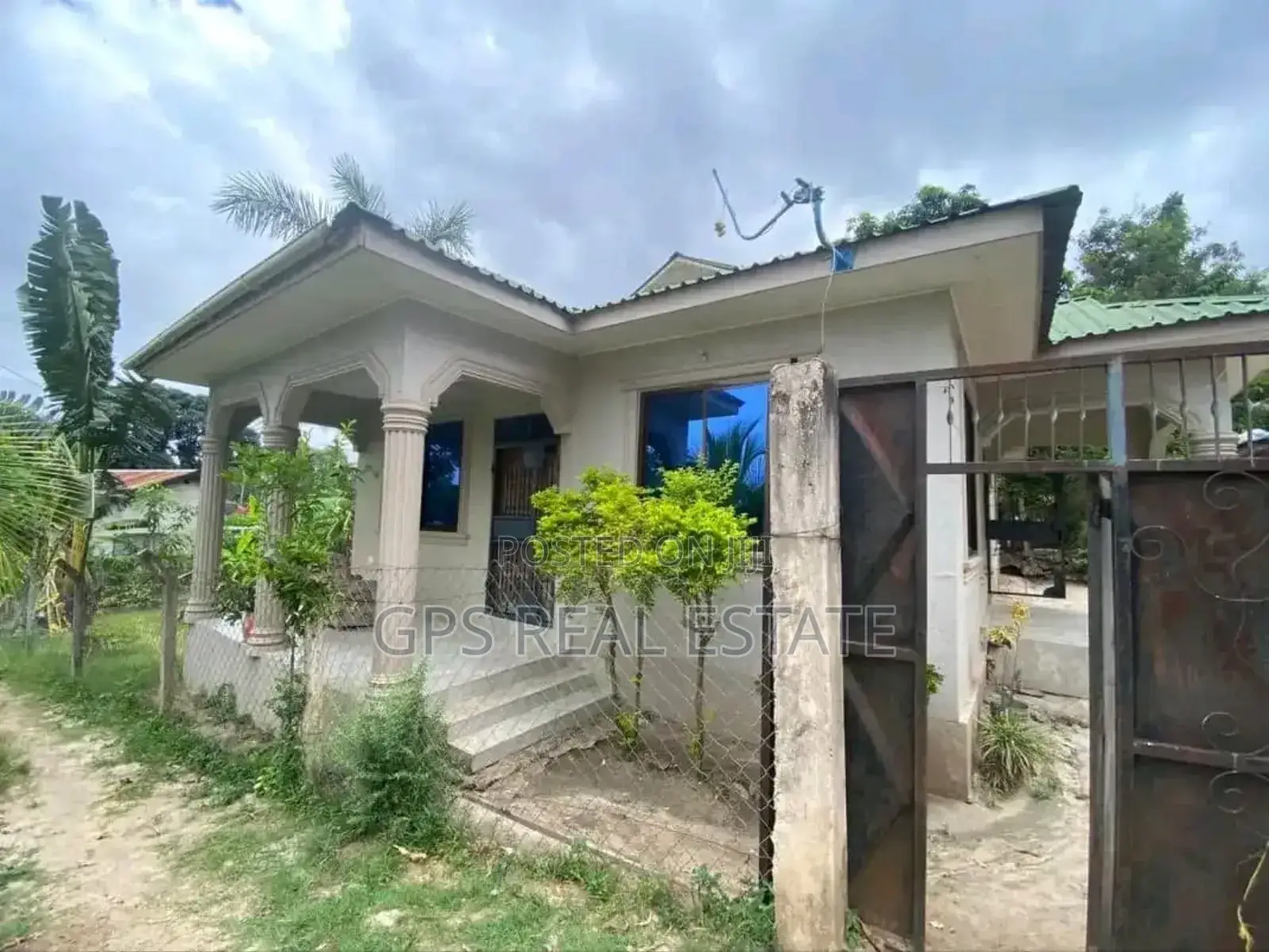 3bdrm House in Kibanda Cha Mkaa, Kinondoni for sale in Kinondoni