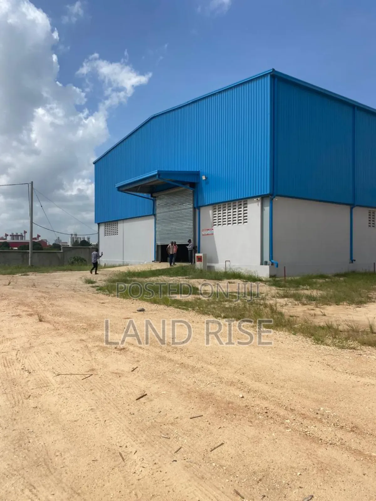 2400 Warehouse in Kibaha in Maili Mmoja