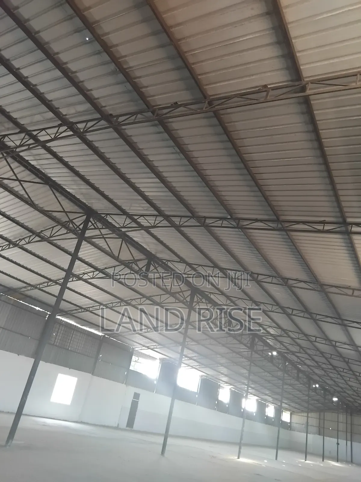 1400 SQM Warehouse in Tegeta in Kawe