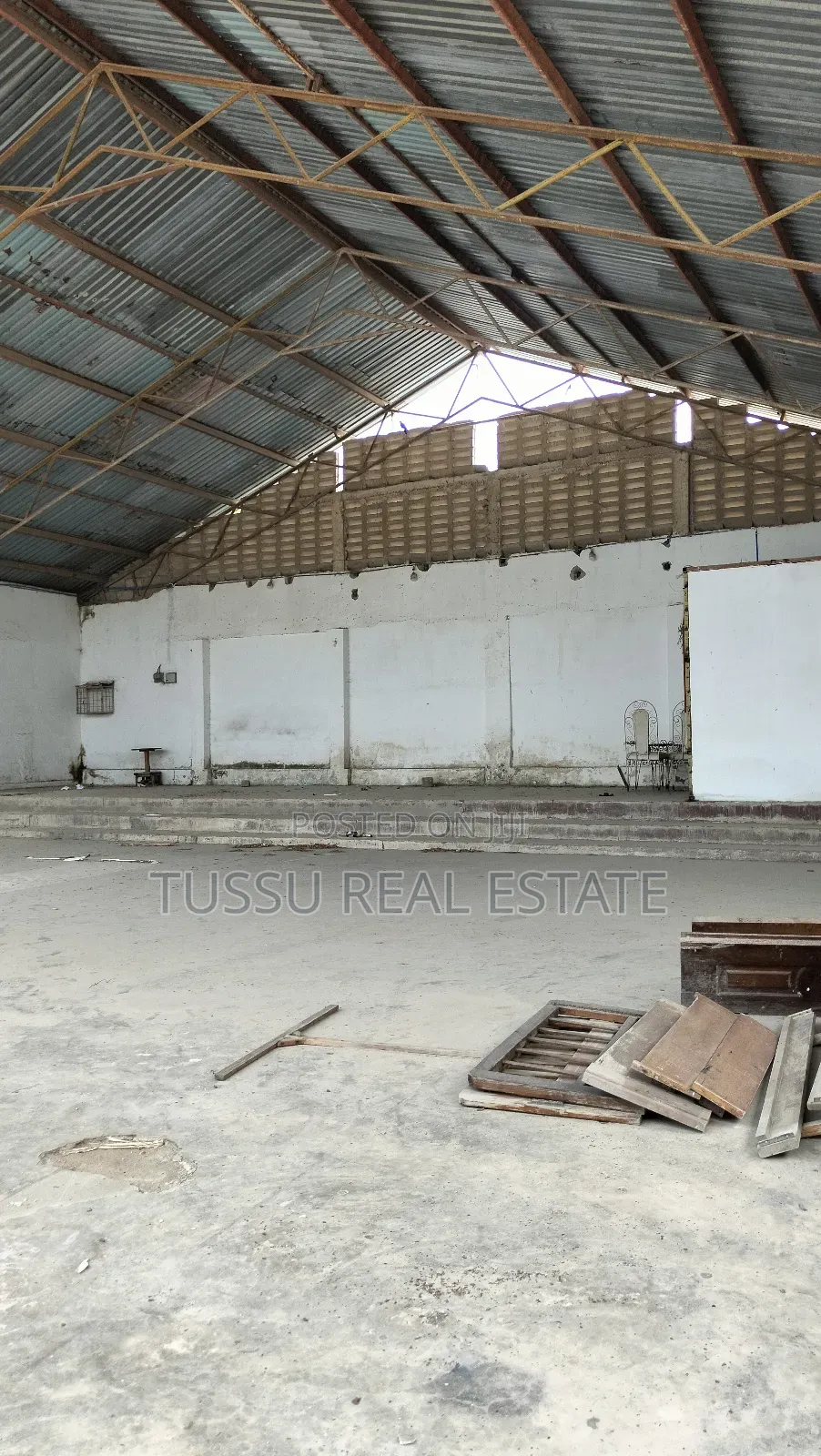 Warehouse for Rent Mbezibeach Makonde in Kinondoni