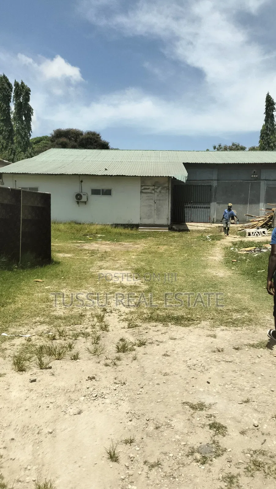 Ware House for Rent Mbezibeach Makonde in Kinondoni