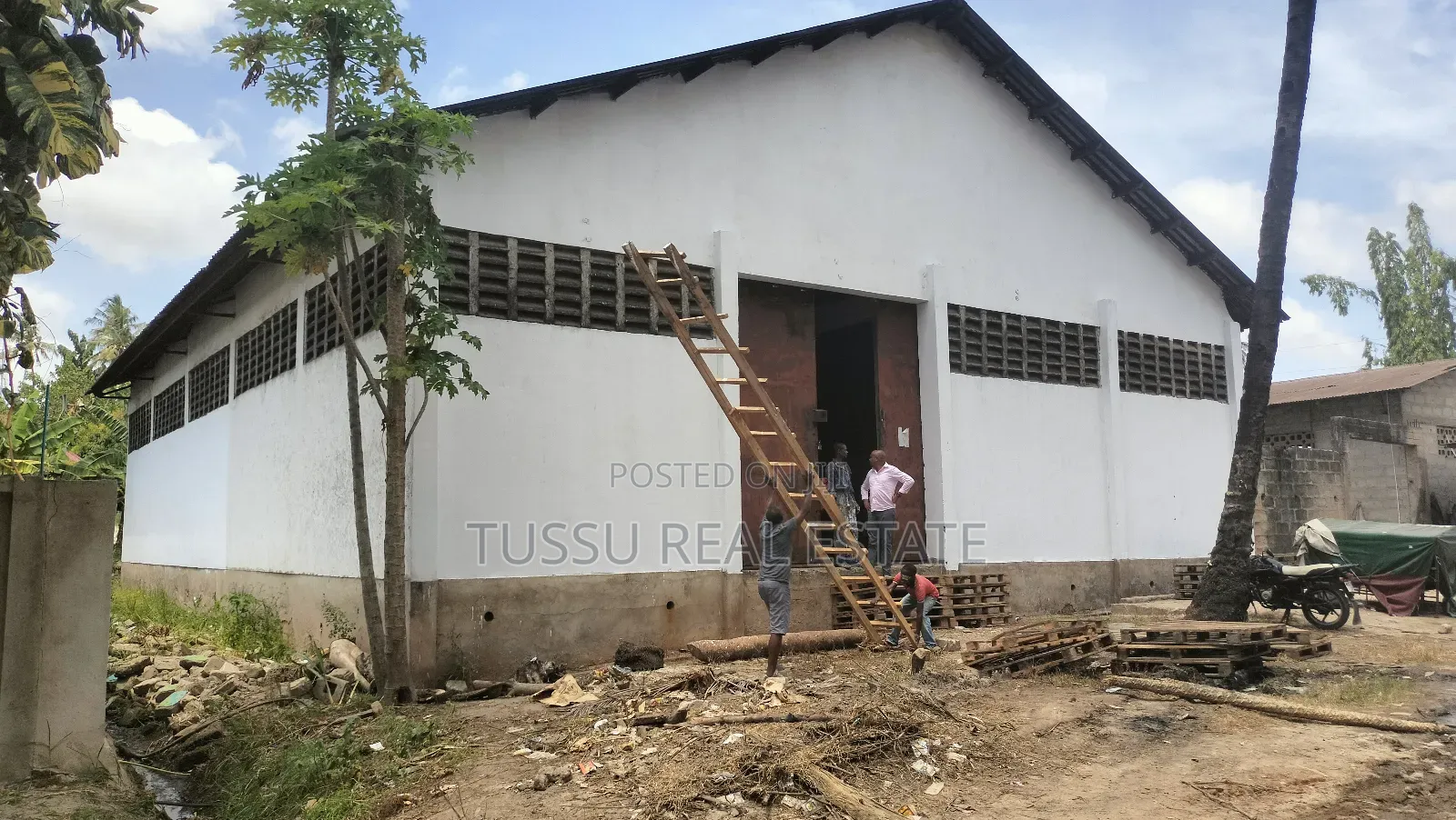 Ware House for Rent Mbezibeach DSM in Kinondoni