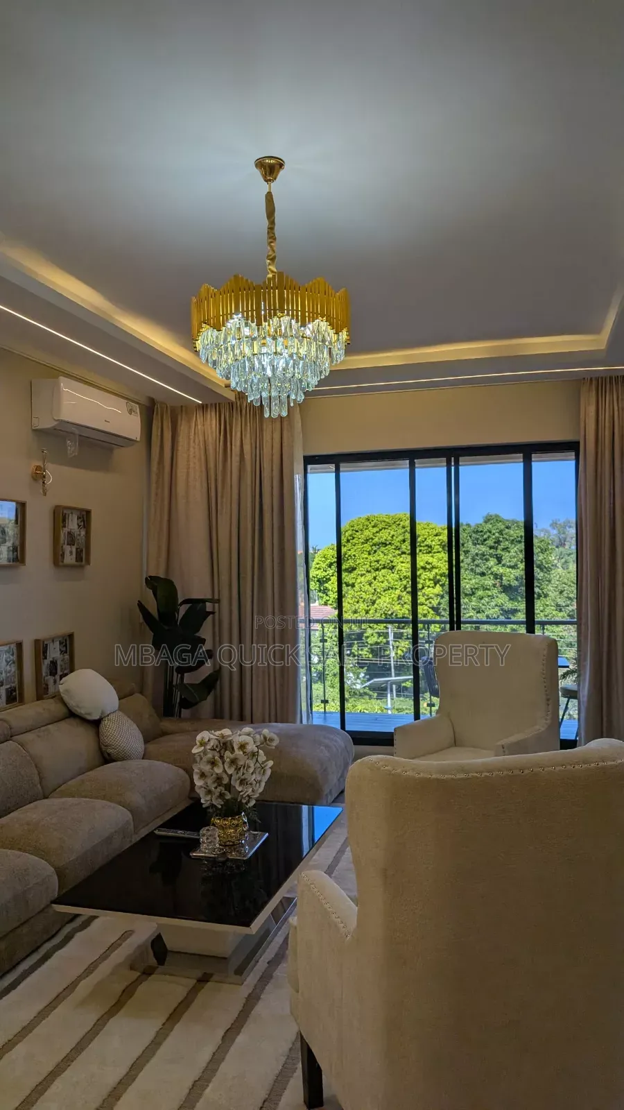 3bdrm Apartment in Oyster Bay for sale in Oyster Bay