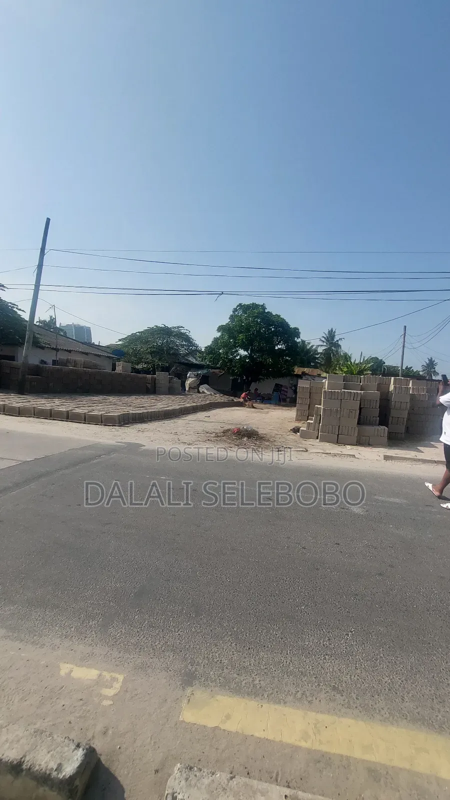 Plot It Look at Tarmac Kinondoni Bwawani in Kinondoni