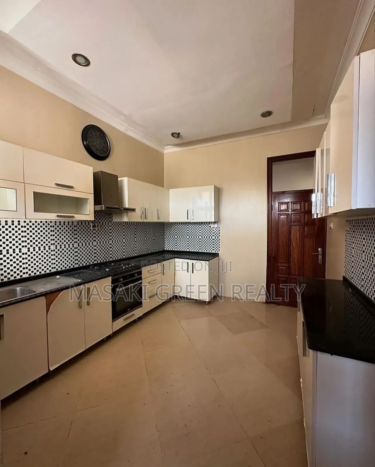 4bdrm House in Ununio Estate, Kinondoni for sale in Kinondoni