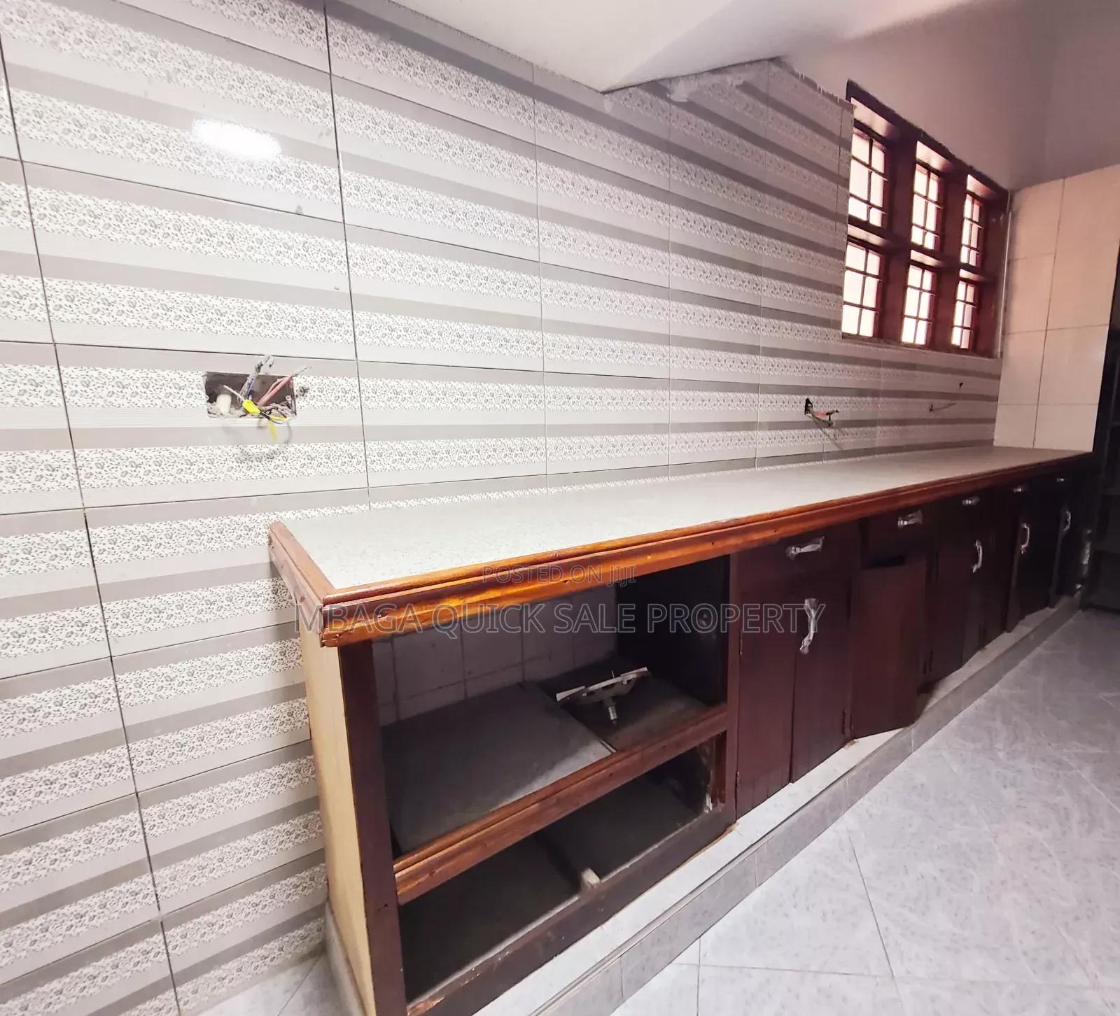 5bdrm House in Msasani for sale in Msasani