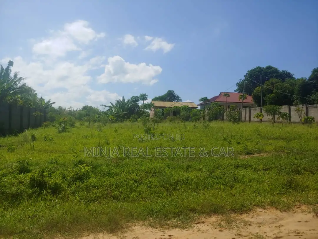 Plot For Sale With Small House For Sale In Bunju in Bunju