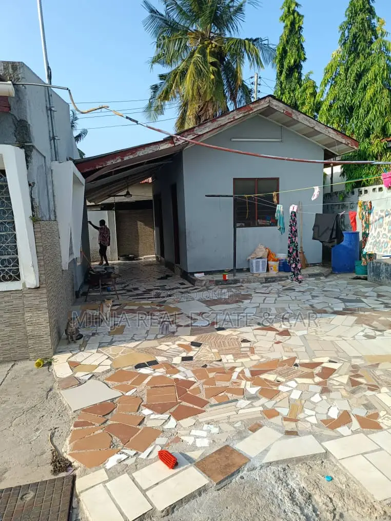 Plot With Demolished House for Sale in Kijitonyama Heko. in Kijitonyama