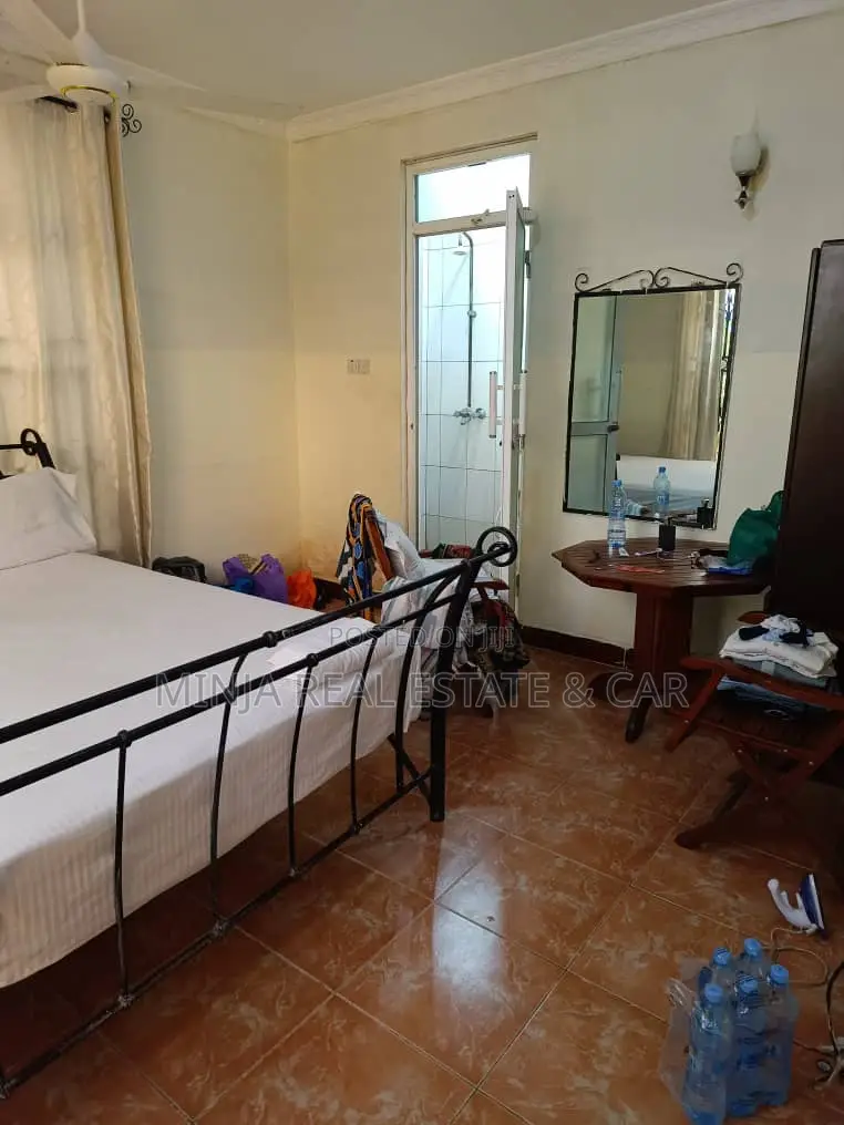 9bdrm House in Kijitonyama for sale in Kijitonyama