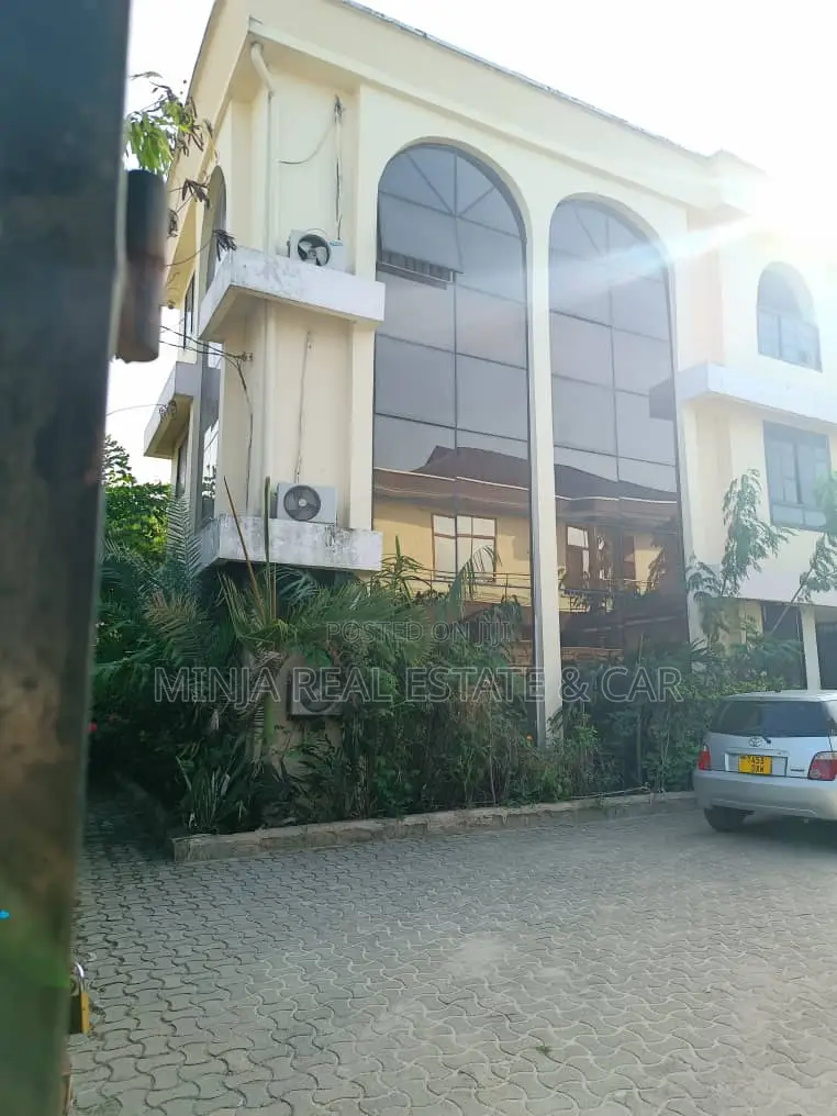9bdrm House in Kijitonyama for sale in Kijitonyama
