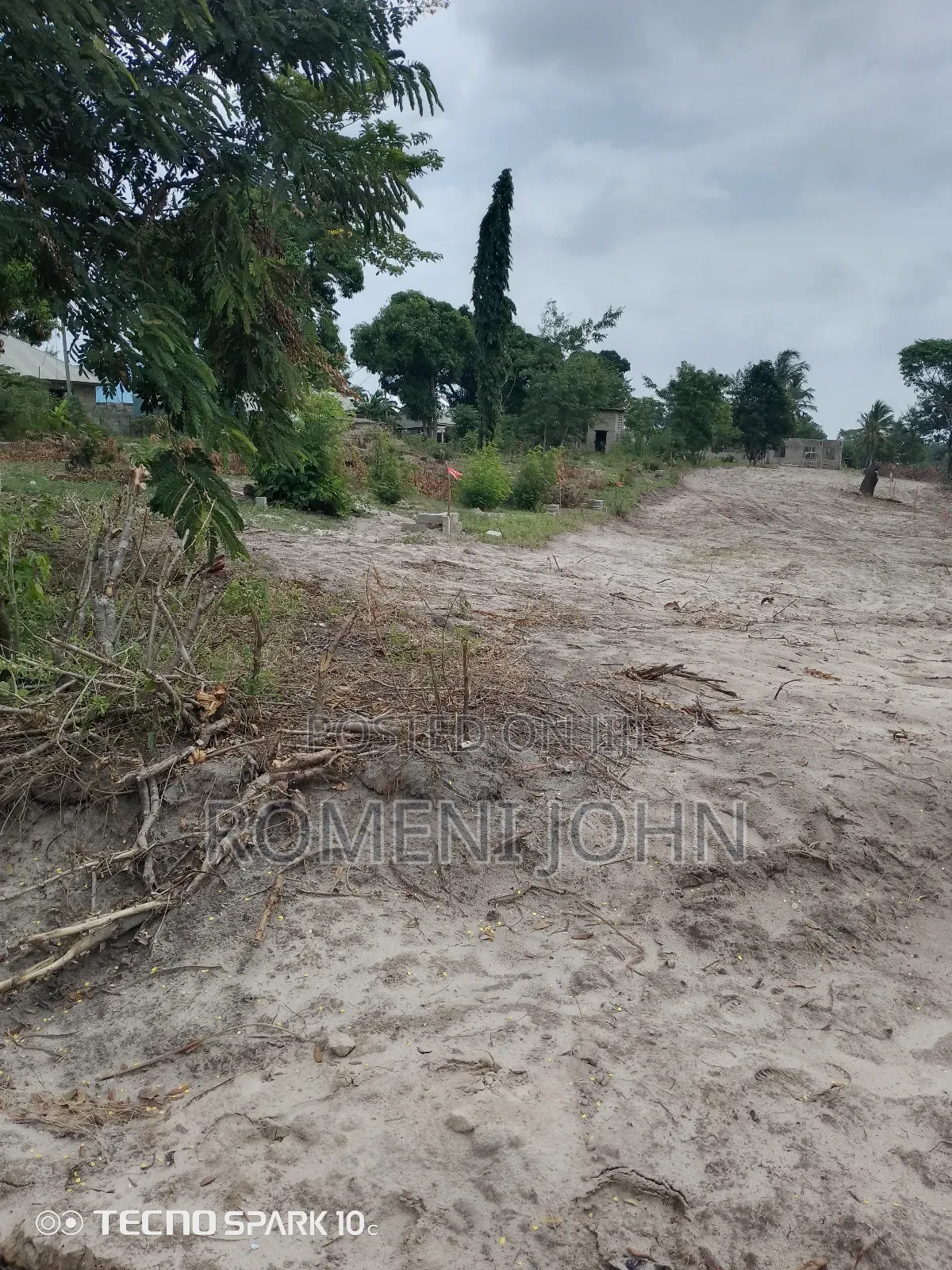 Kiwanja Kinauzwa Milioni 3.4 Ukonga Viwege. in Ilala