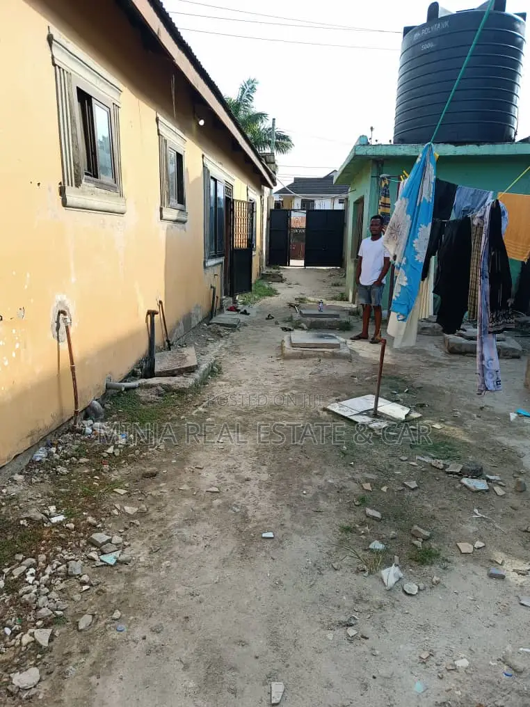 Two Plots Connected for Sale in Kijitonyama in Kijitonyama