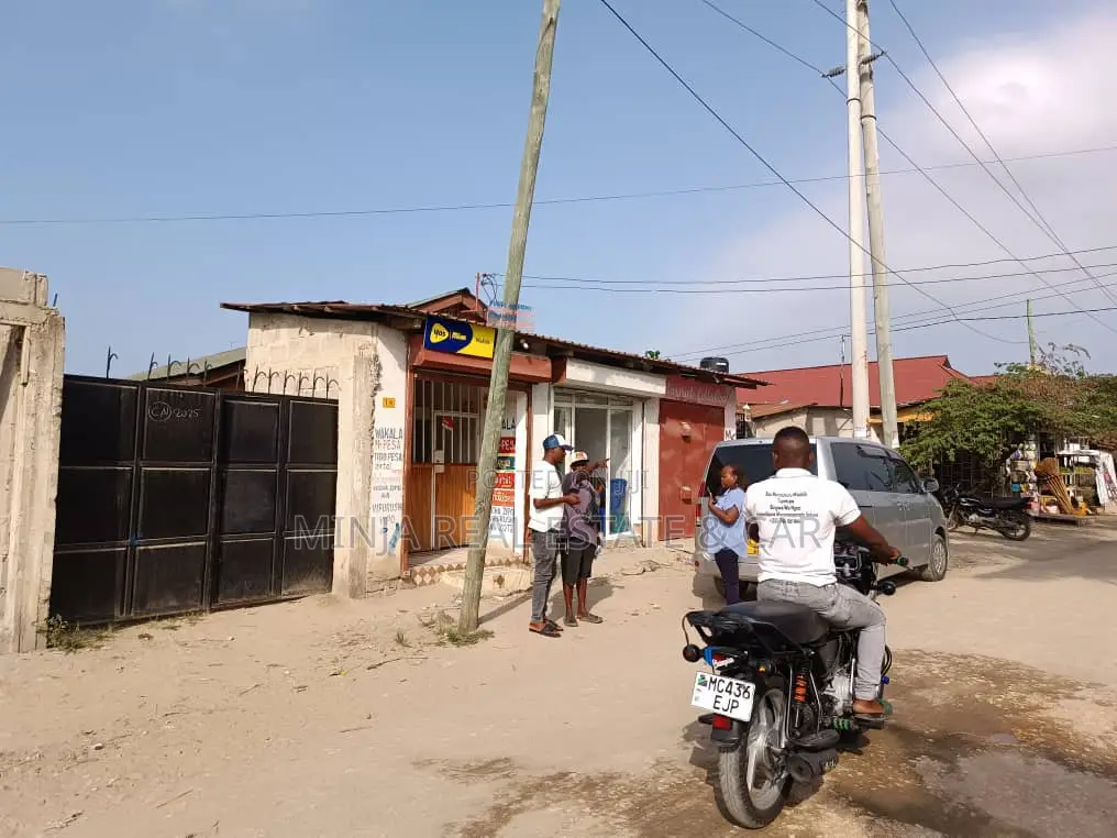 Two Plots Connected for Sale in Kijitonyama in Kijitonyama