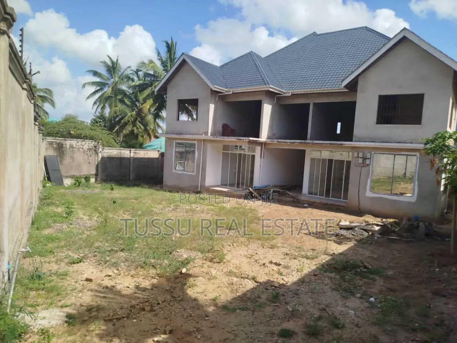 10bdrm Apartment in Kilimahewa Juu, Kinondoni for sale in Kinondoni