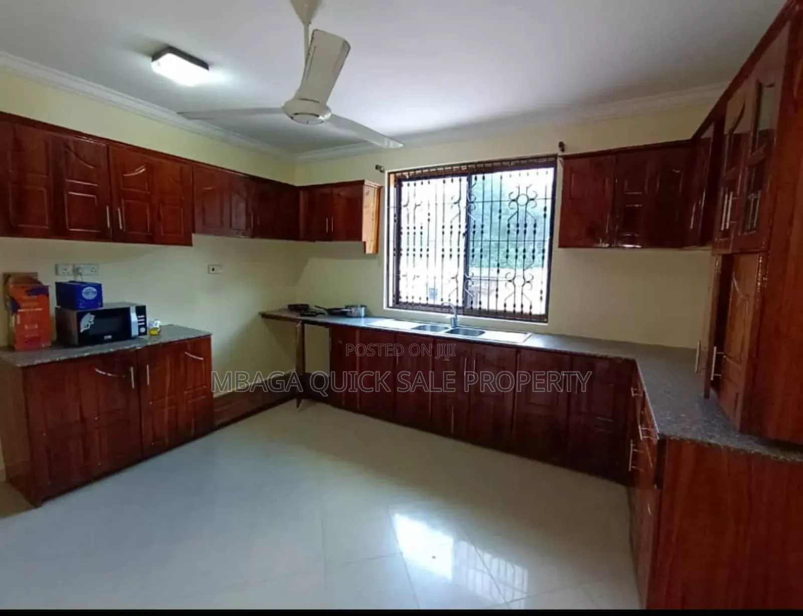 6bdrm House in Mbezi for sale in Mbezi