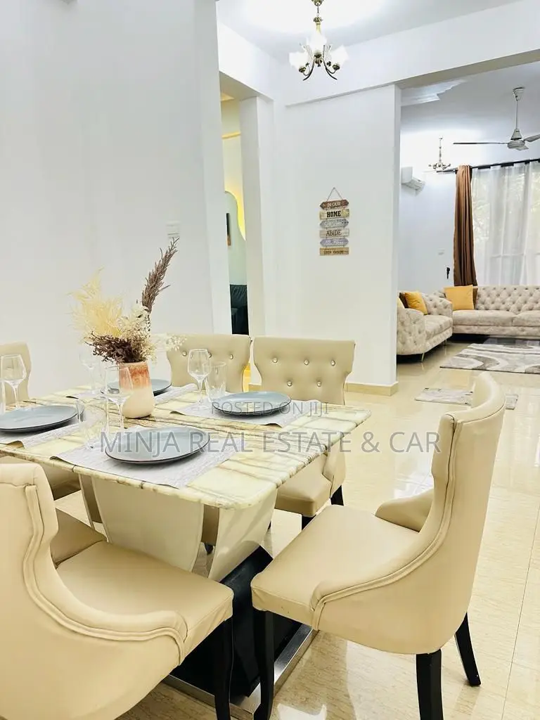 Furnished 4bdrm Apartment in Oyster Bay for rent in Oyster Bay