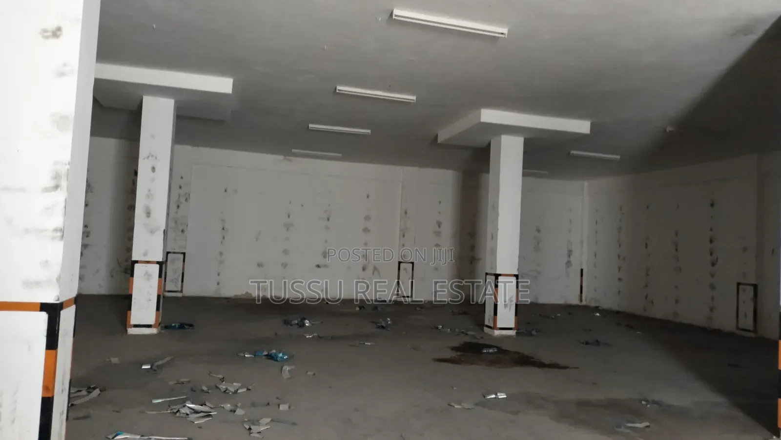 Warehouse for Rent Airport DSM in Kipawa