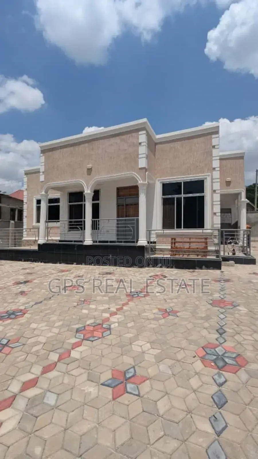 3bdrm House in Kifuru, Kinondoni for sale in Kinondoni