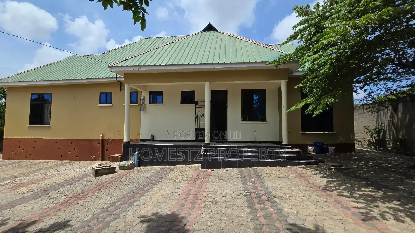 3bdrm House in Madale Kwa Kawawa, Kinondoni for sale in Kinondoni