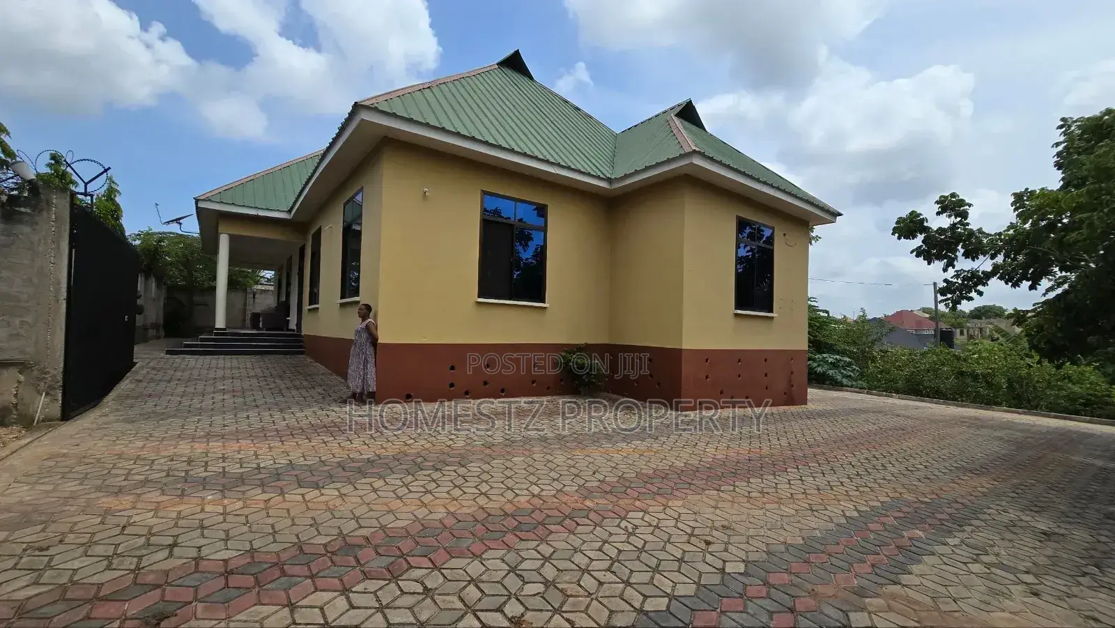 3bdrm House in Madale Kwa Kawawa, Kinondoni for sale in Kinondoni