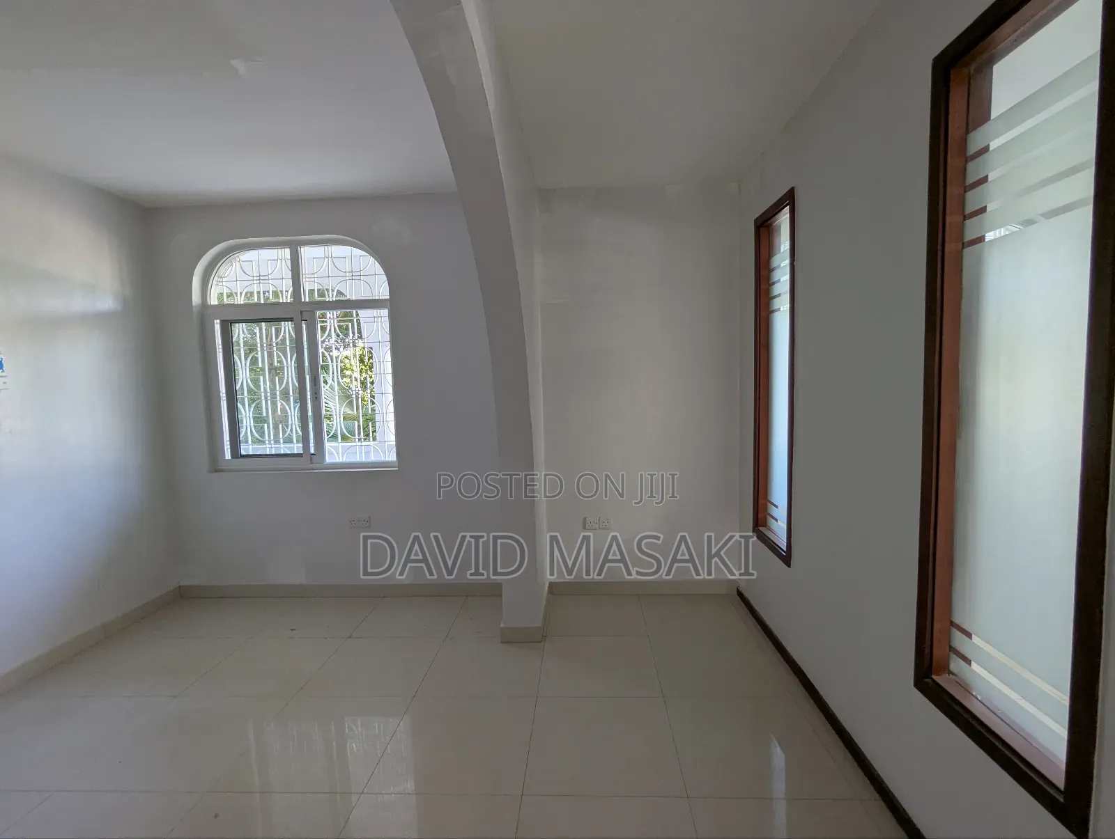 13bdrm House in Office Building, Masaki for rent in Masaki