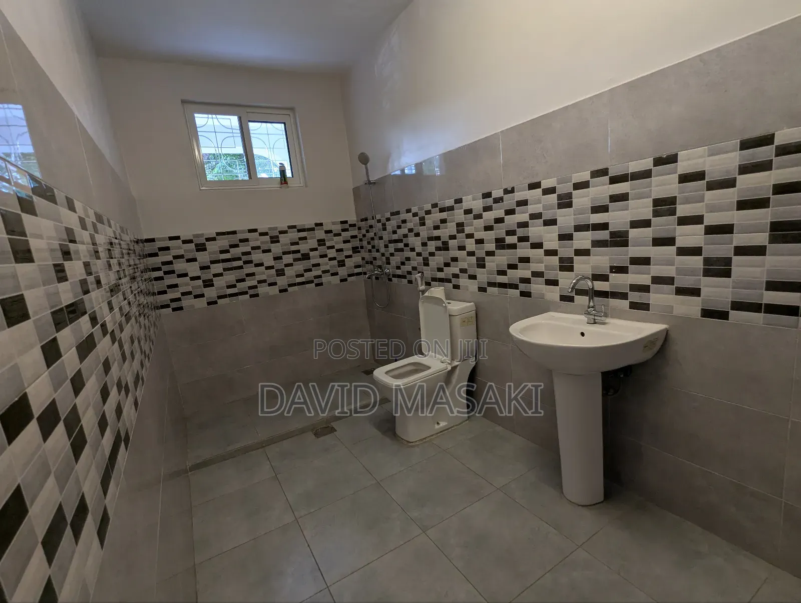 13bdrm House in Office Building, Masaki for rent in Masaki