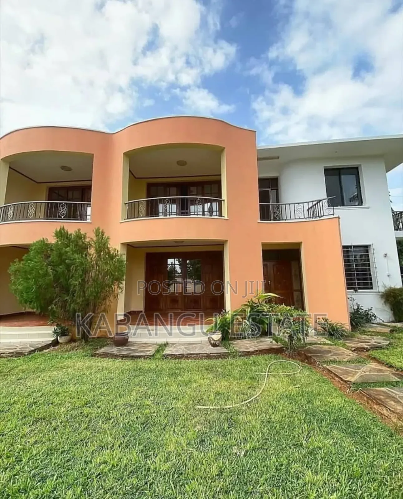 Furnished 3bdrm Villa in Mikocheni for rent in Mikocheni