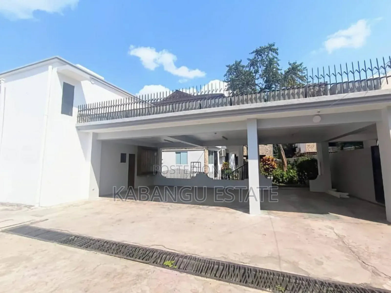Furnished 5bdrm House in Upanga for rent in Upanga East