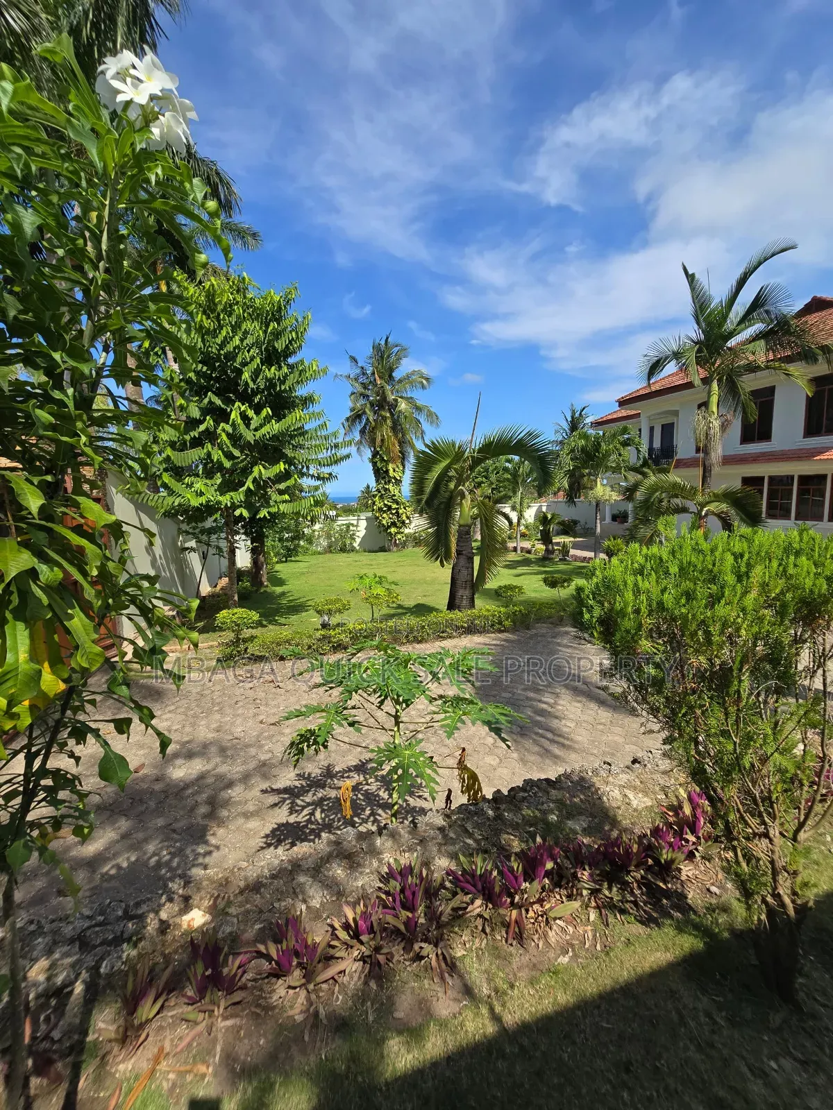 5bdrm House in Salasala Big Brother, Mbezi for sale in Mbezi