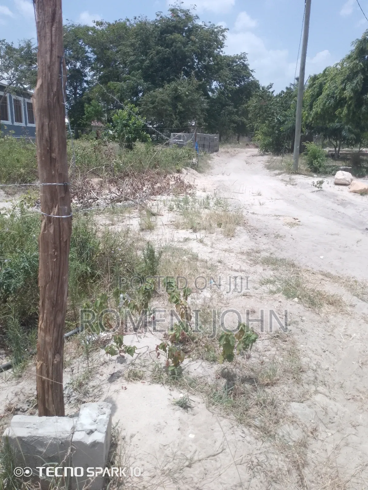 Kiwanja Sqm150 Kinauzwa Milion 4.5 Majohe Viwege Kwa Mpemba. in Ilala