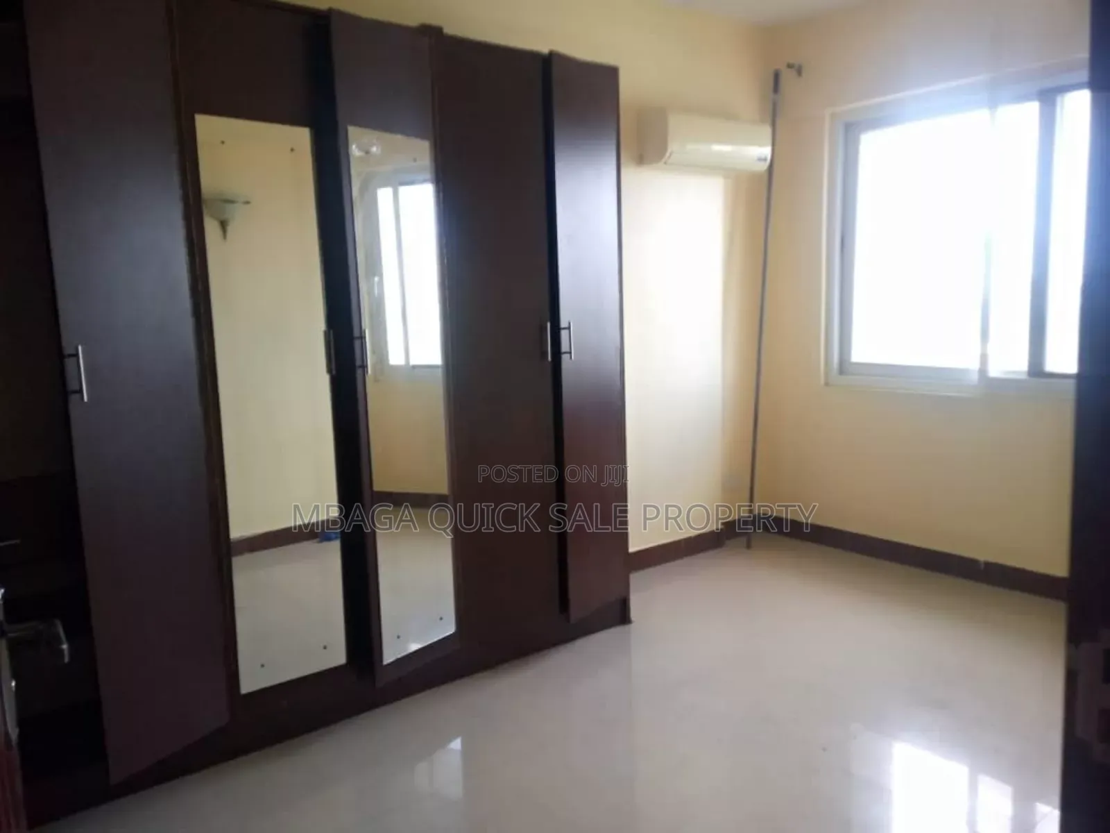 3bdrm Apartment in Upanga for sale in Upanga East