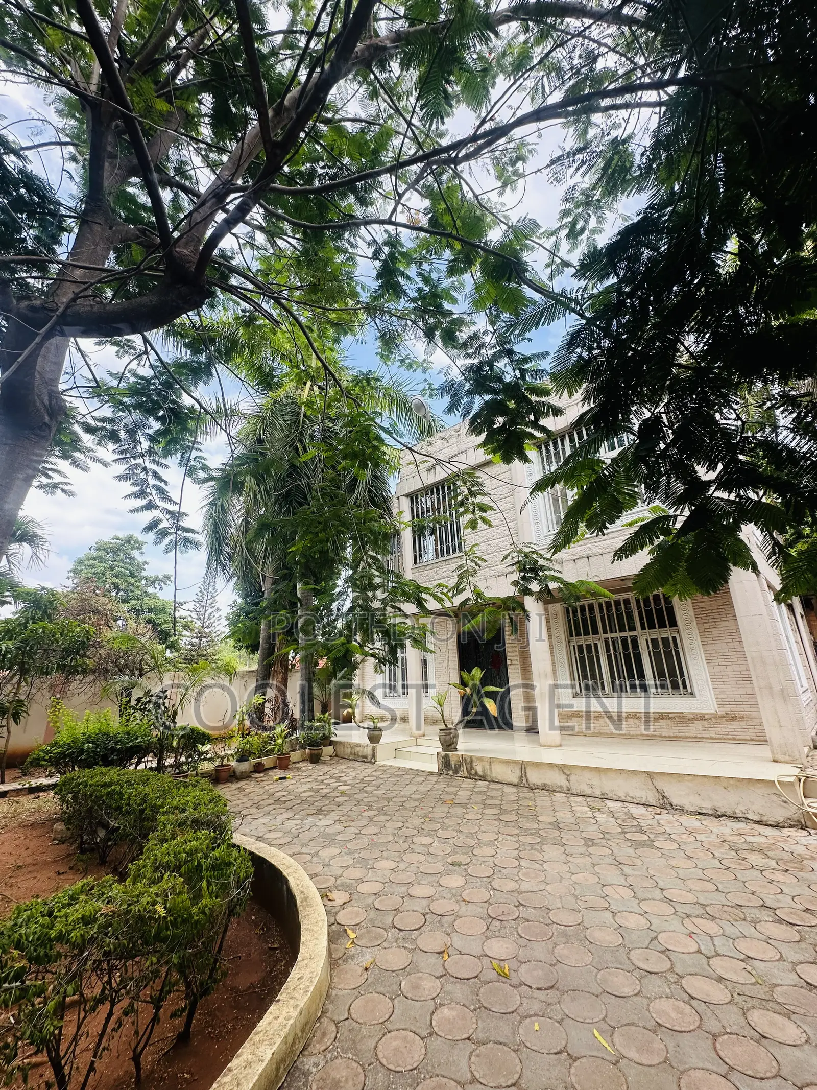 5bdrm Duplex in Oysterbay, Kinondoni for rent in Kinondoni