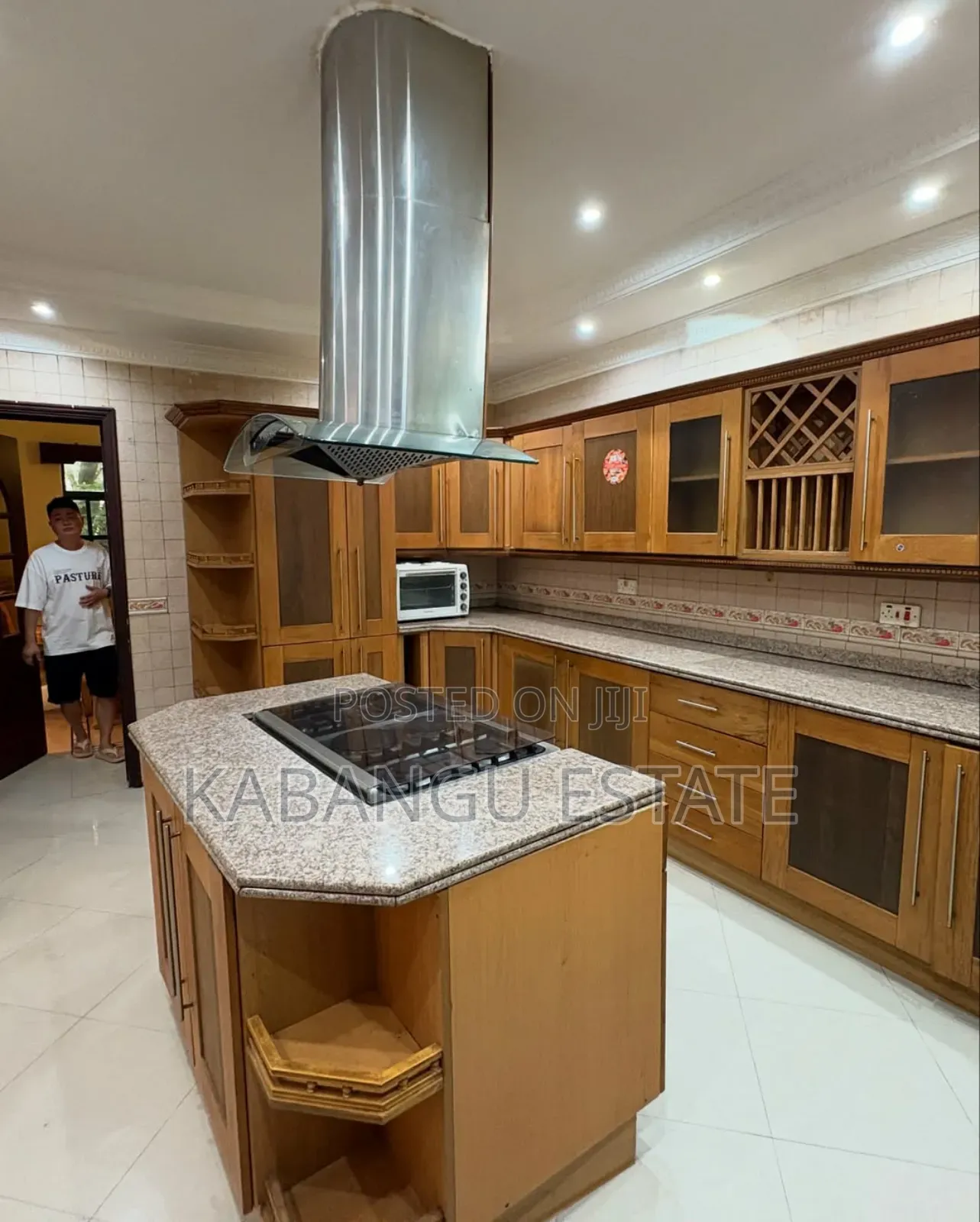 Furnished 5bdrm Villa in Mikocheni for rent in Mikocheni